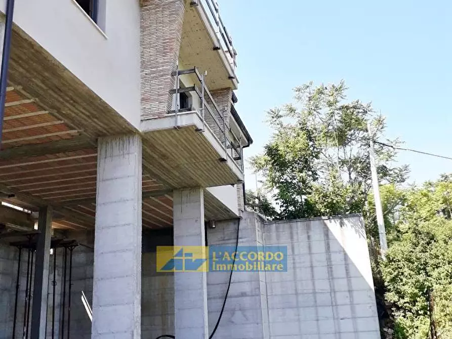 Immagine 4 di Villa in vendita  in STRADA DEL SANTISSIMO SALVATORE a Chieti