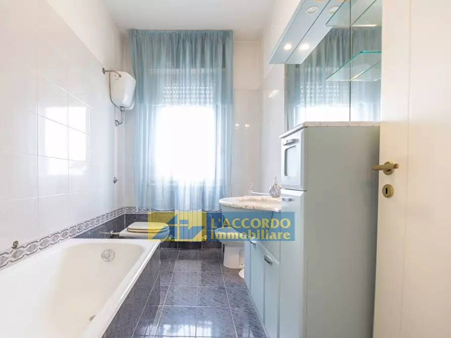 Immagine 9 di Appartamento in vendita  in viale Benedetto Croce 435 a Chieti