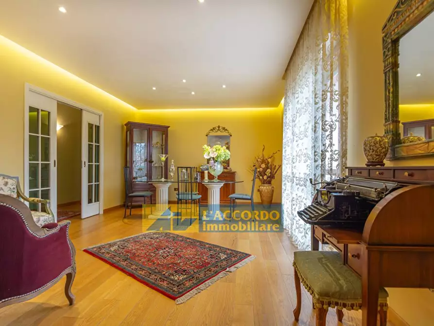 Immagine 2 di Appartamento in vendita  in viale Benedetto Croce 435 a Chieti