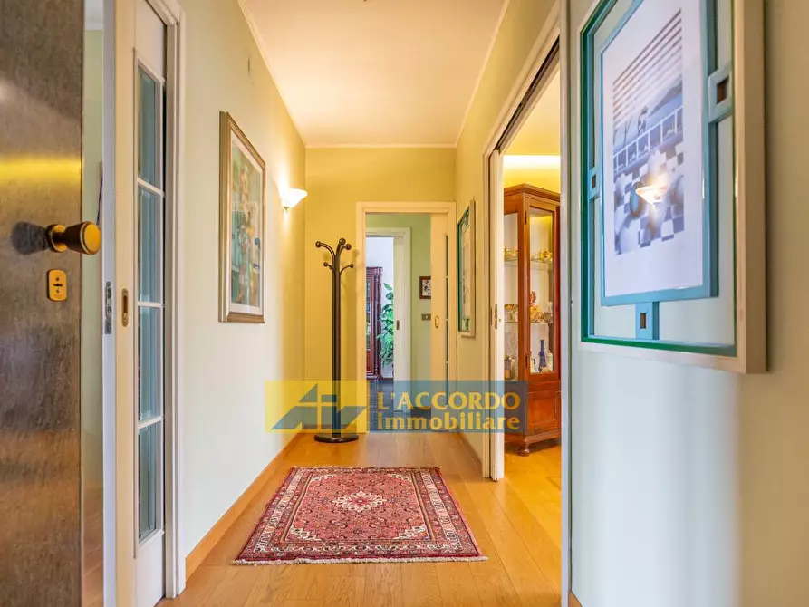 Immagine 12 di Appartamento in vendita  in viale Benedetto Croce 435 a Chieti