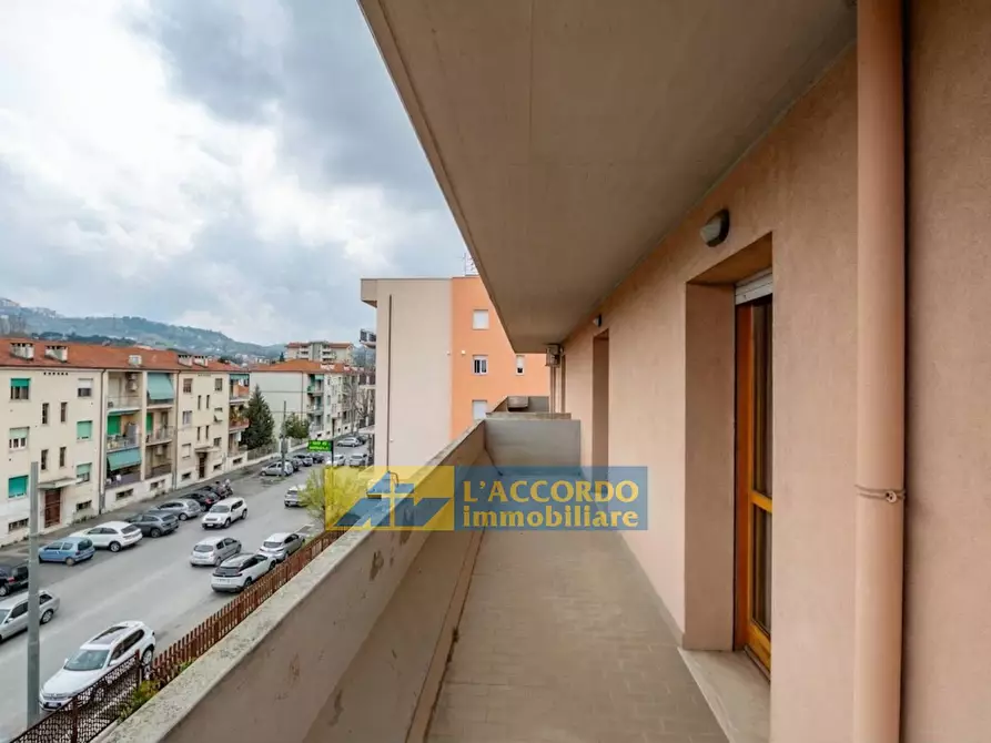 Immagine 15 di Appartamento in vendita  in viale Benedetto Croce 435 a Chieti