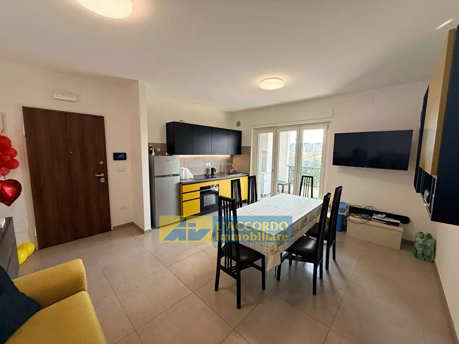 Immagine 2 di Locale commerciale in affitto  in VIA DEI VESTINI 70 a Chieti