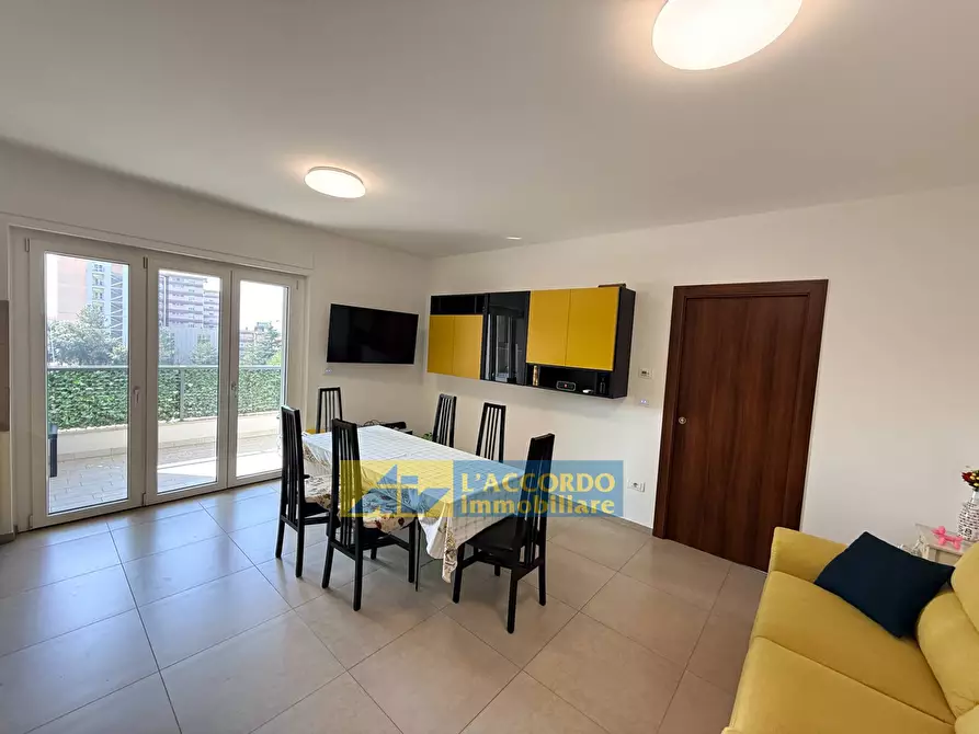 Immagine 3 di Locale commerciale in affitto  in VIA DEI VESTINI 70 a Chieti