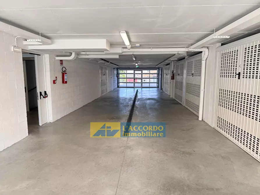 Immagine 31 di Locale commerciale in affitto  in VIA DEI VESTINI 70 a Chieti