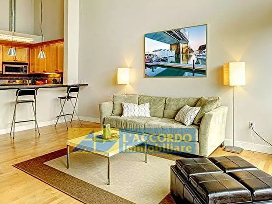 Immagine 2 di Locale commerciale in vendita  in VIA DEI VESTINI 250 a Chieti