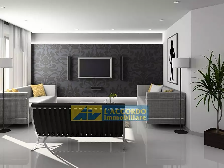 Immagine 17 di Locale commerciale in vendita  in VIA DEI VESTINI 250 a Chieti