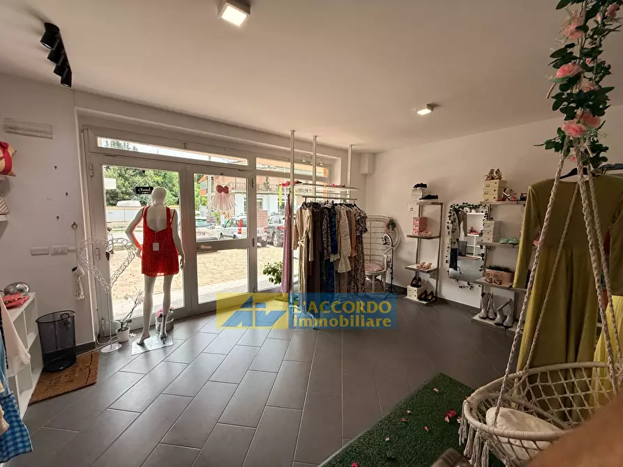 Immagine 5 di Locale commerciale in vendita  in Via Aterno 280 a Chieti