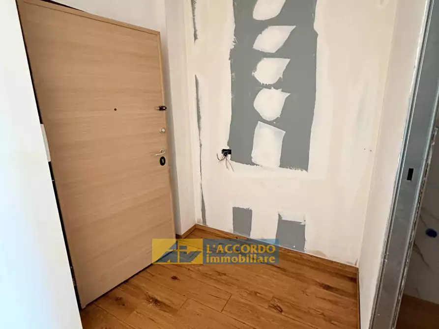Immagine 9 di Locale commerciale in vendita  in VIA DEI VESTINI 250 a Chieti
