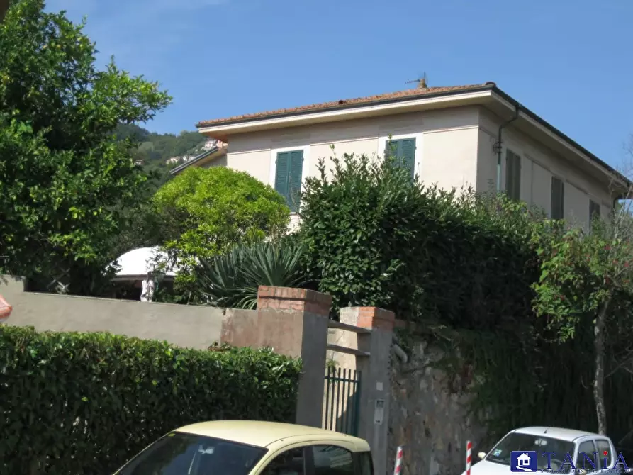 Casa semindipendente in vendita 2 a Carrara