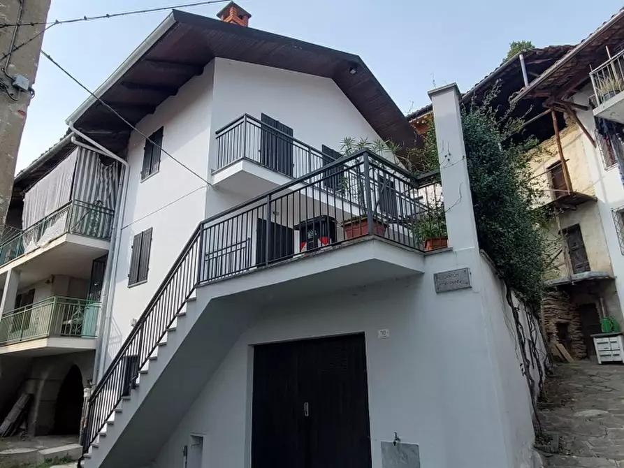 Casa semindipendente in vendita a Val Di Chy