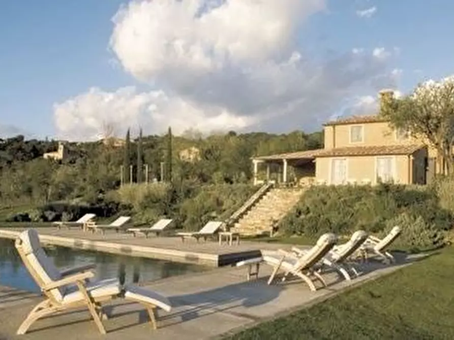 Immagine 1 di Villa in affitto  a San Casciano Dei Bagni