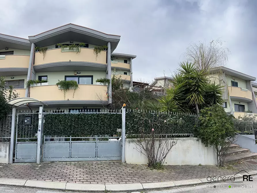Villa in vendita a Cappelle Sul Tavo