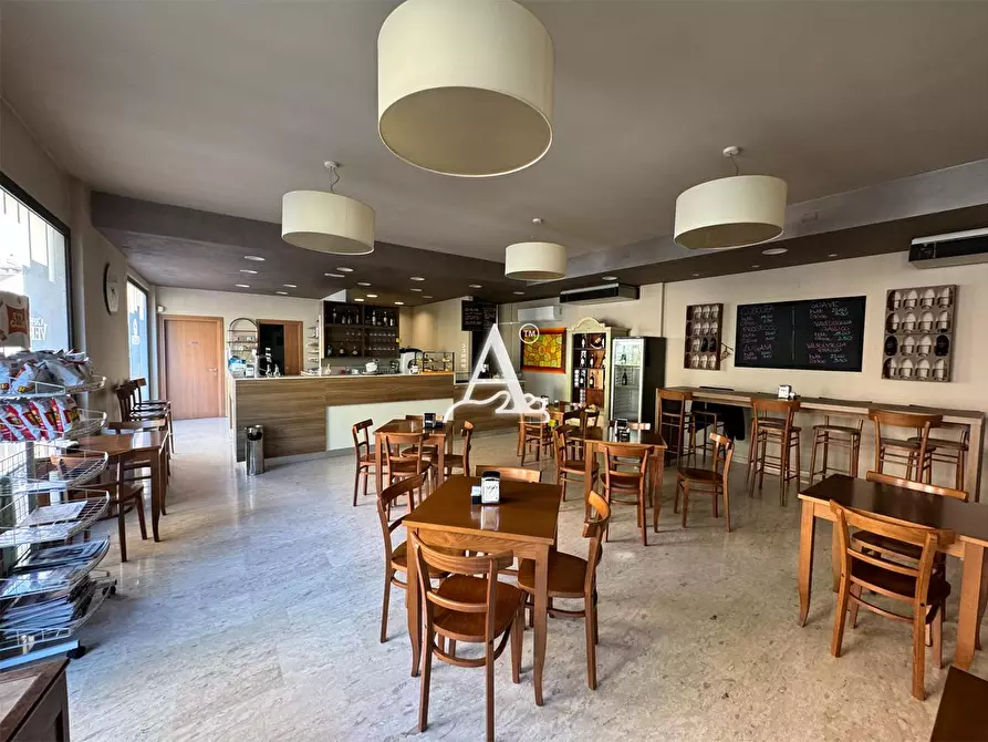 Immagine 1 di Bar / Ristorante in vendita  a San Pietro In Cariano