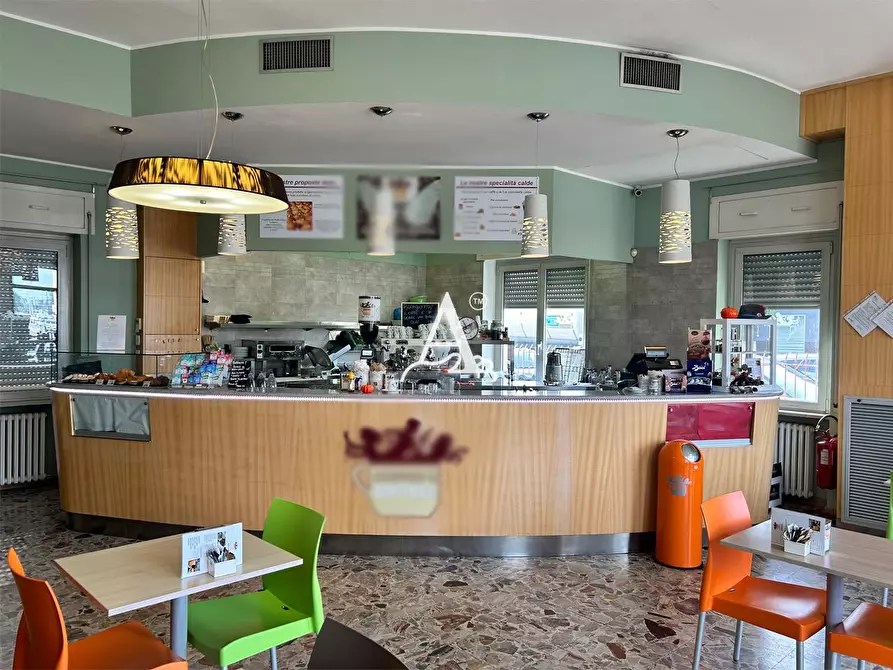 Immagine 1 di Bar / Ristorante in vendita  a Verona