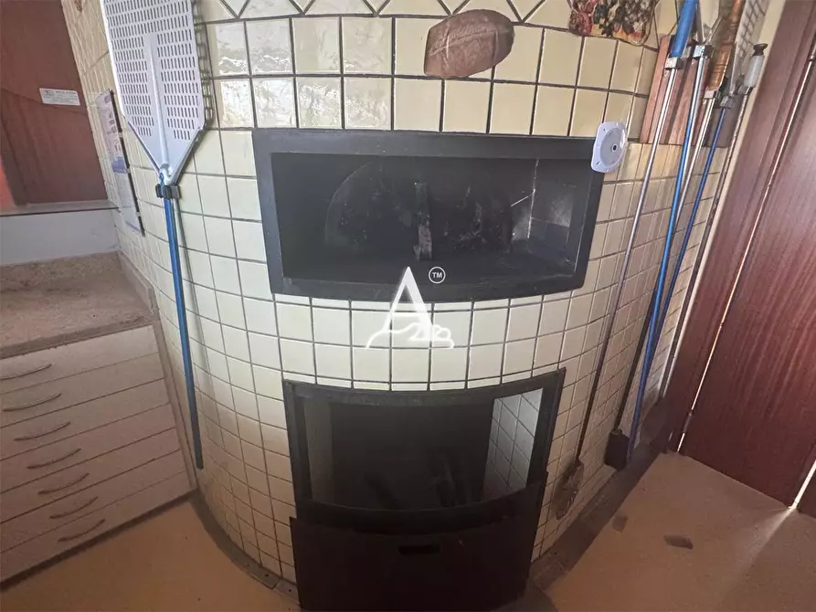 Immagine 8 di Negozio in vendita  a Vigasio