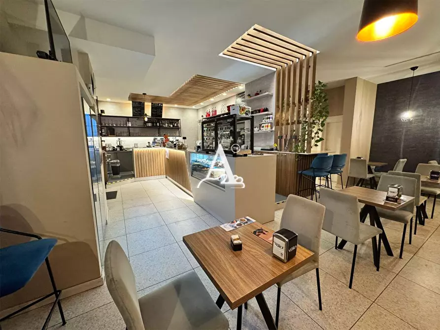 Immagine 8 di Bar / Ristorante in vendita  a Verona
