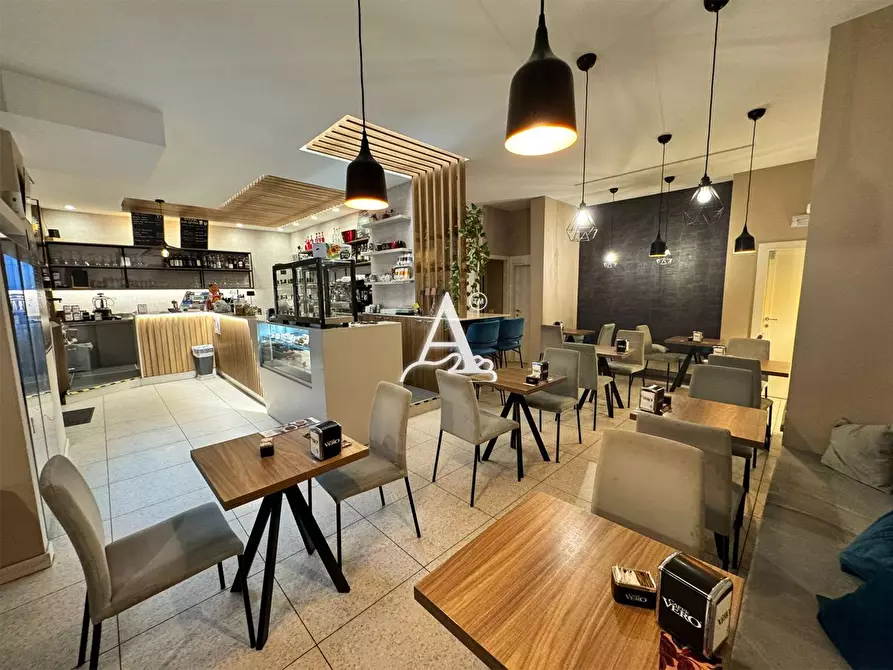 Immagine 2 di Bar / Ristorante in vendita  a Verona