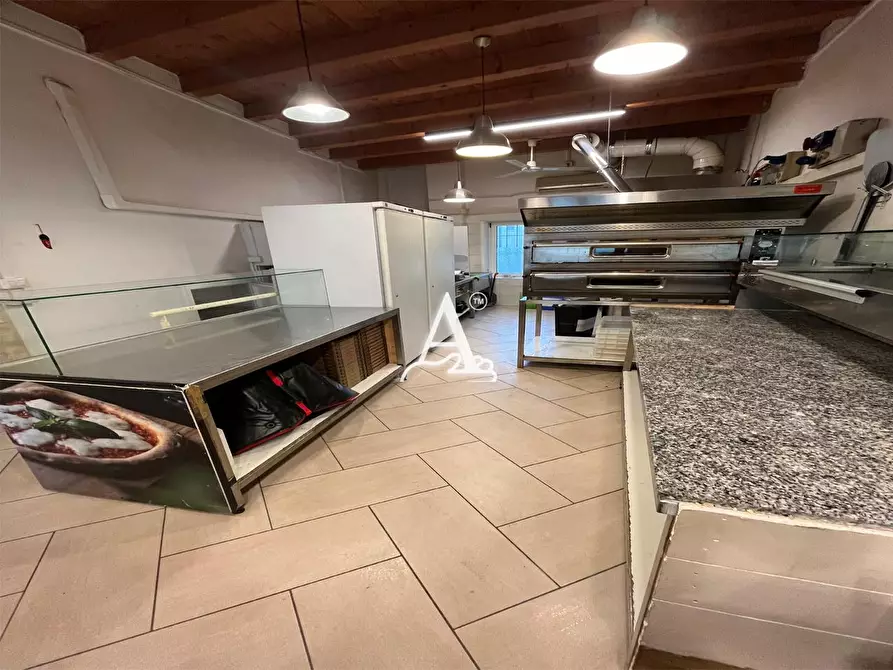 Immagine 8 di Bar / Ristorante in vendita  a Verona