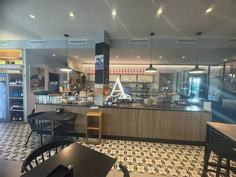 Immagine 4 di Bar / Ristorante in vendita  a San Giovanni Lupatoto