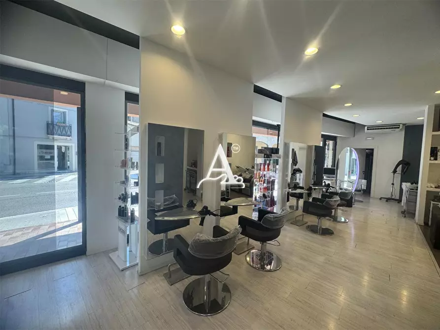 Immagine 3 di Licenza in vendita  a San Giovanni Lupatoto