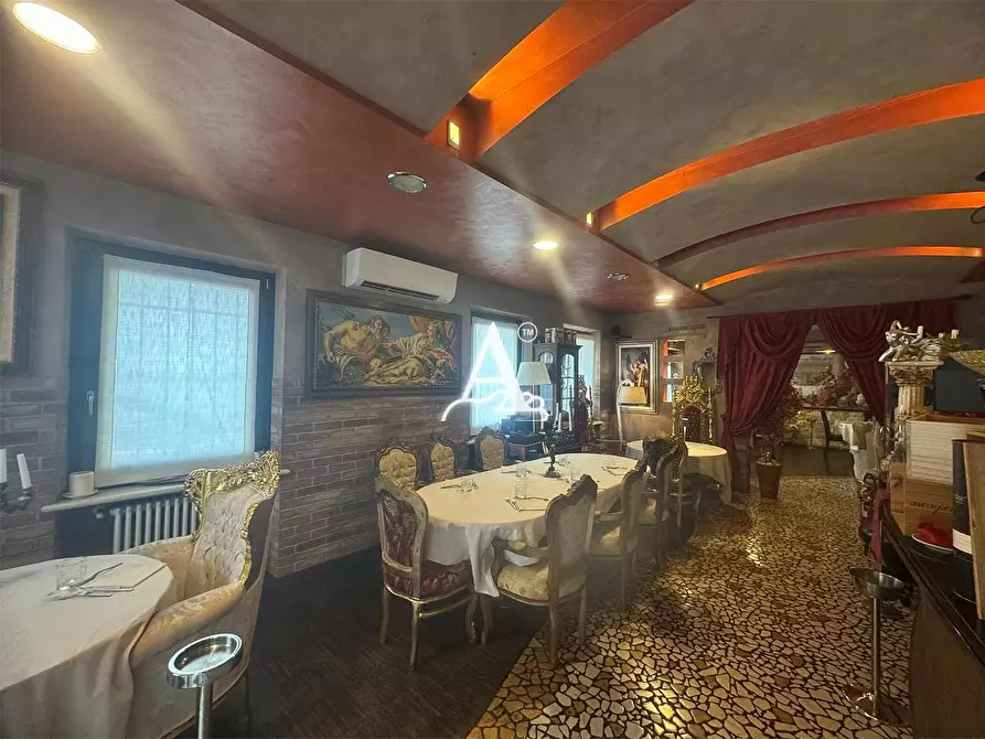 Immagine 9 di Bar / Ristorante in vendita  a Villafranca Di Verona