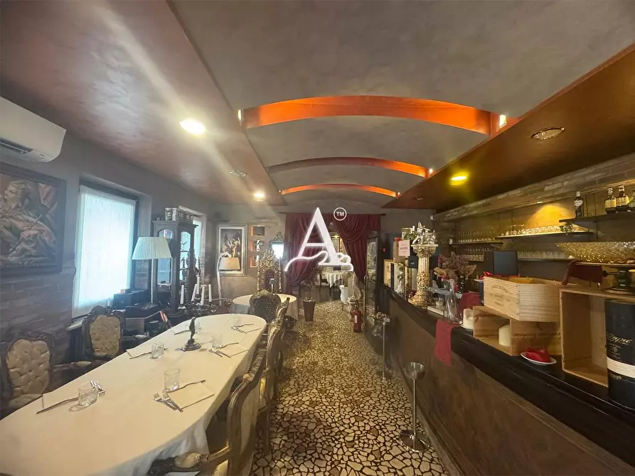 Immagine 2 di Bar / Ristorante in vendita  a Villafranca Di Verona