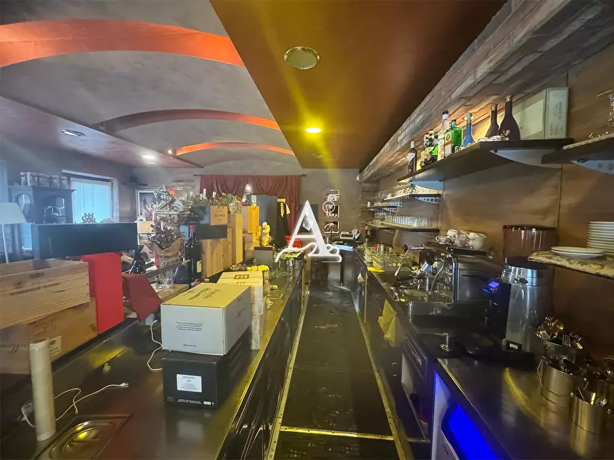 Immagine 2 di Bar / Ristorante in vendita  a Villafranca Di Verona