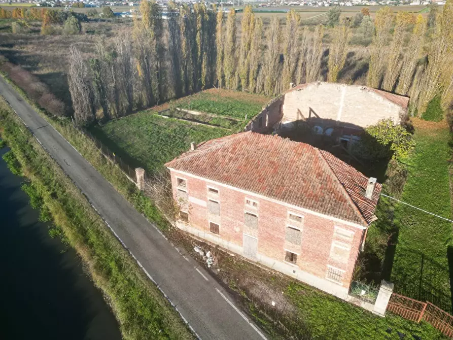 Immagine 1 di Rustico / casale in vendita  a Casaleone