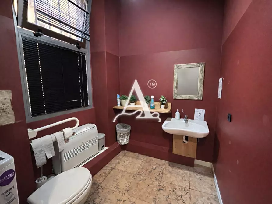 Immagine 1 di Bar / Ristorante in vendita  a Verona