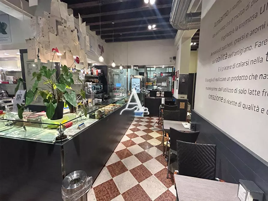 Immagine 1 di Bar / Ristorante in vendita  a Legnago