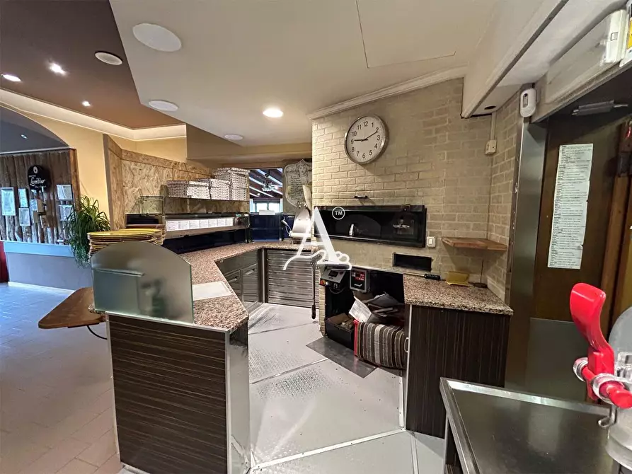 Immagine 3 di Negozio in vendita  a Colognola Ai Colli