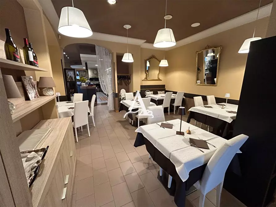 Immagine 5 di Negozio in vendita  a Colognola Ai Colli