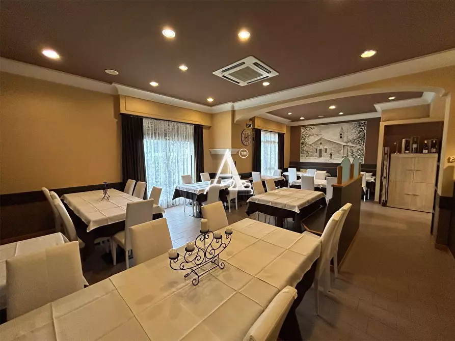 Immagine 4 di Negozio in vendita  a Colognola Ai Colli