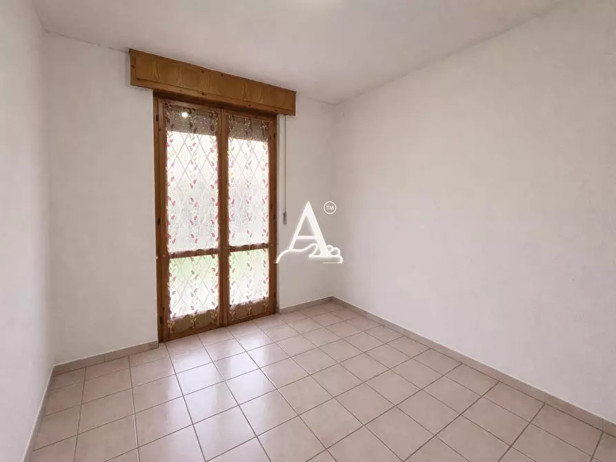 Immagine 7 di Negozio in vendita  a Colognola Ai Colli