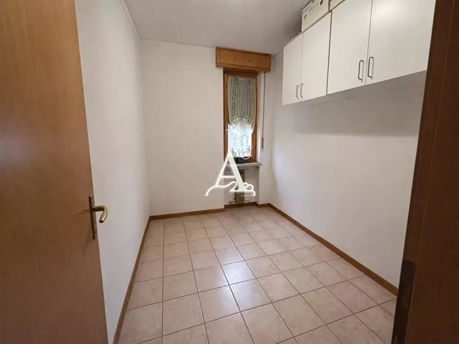 Immagine 1 di Negozio in vendita  a Colognola Ai Colli