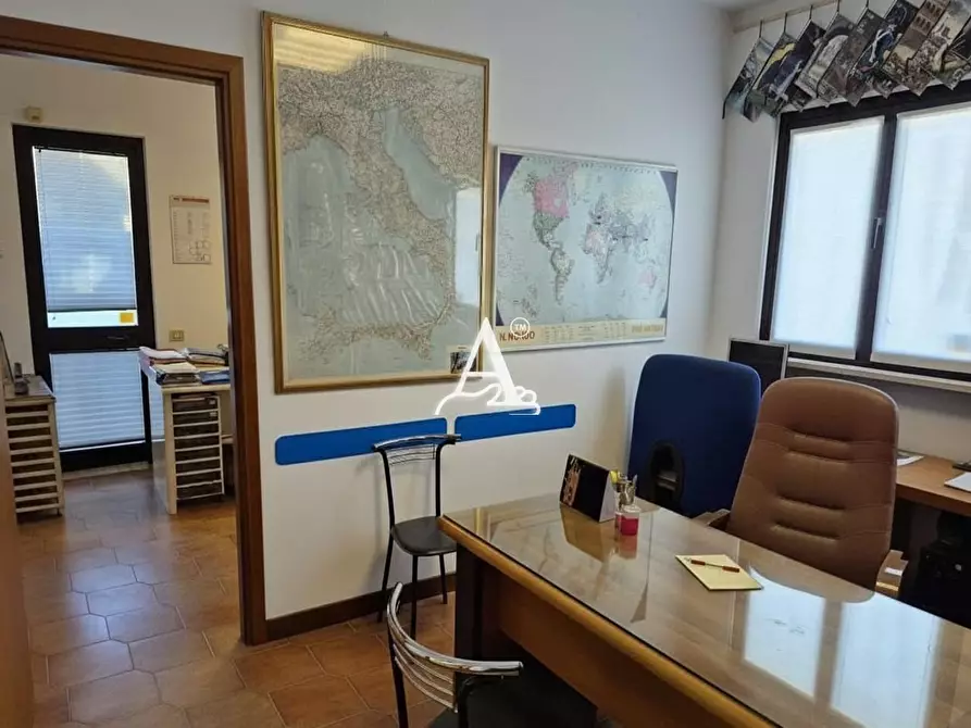 Immagine 4 di Negozio in vendita  a Cerea