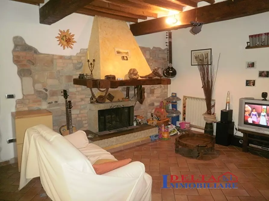 Immagine 1 di Casa semindipendente in vendita  a Castellina Marittima