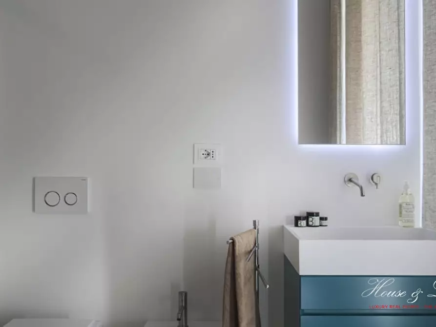 Immagine 7 di Attico in affitto  a Torino