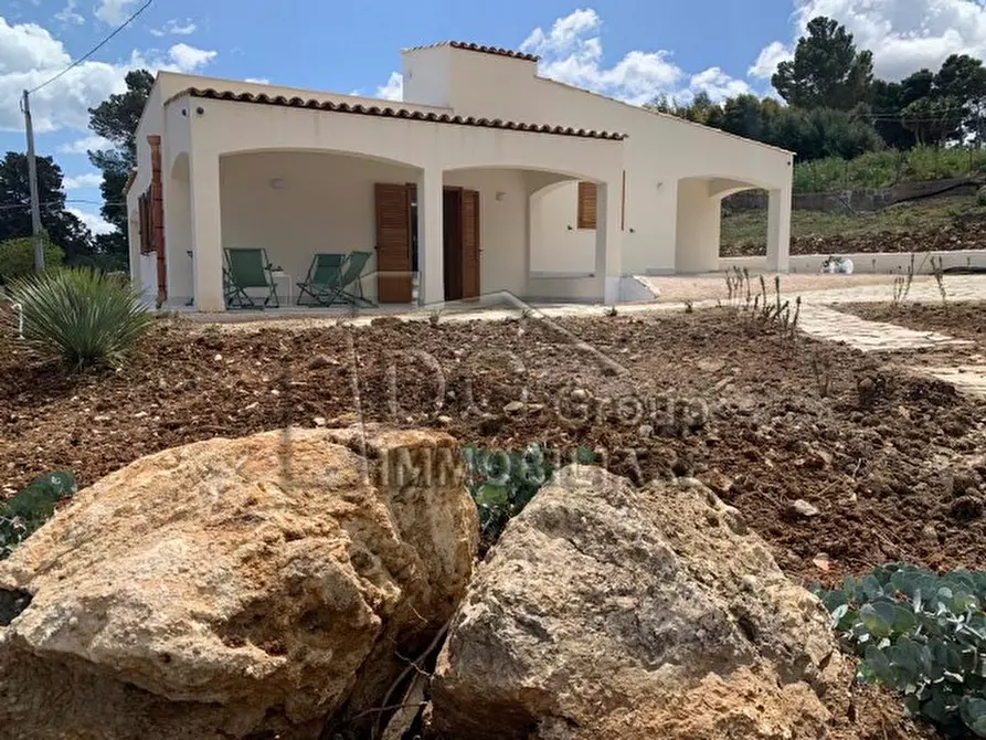 Immagine 1 di Villa in vendita  a Castellammare Del Golfo