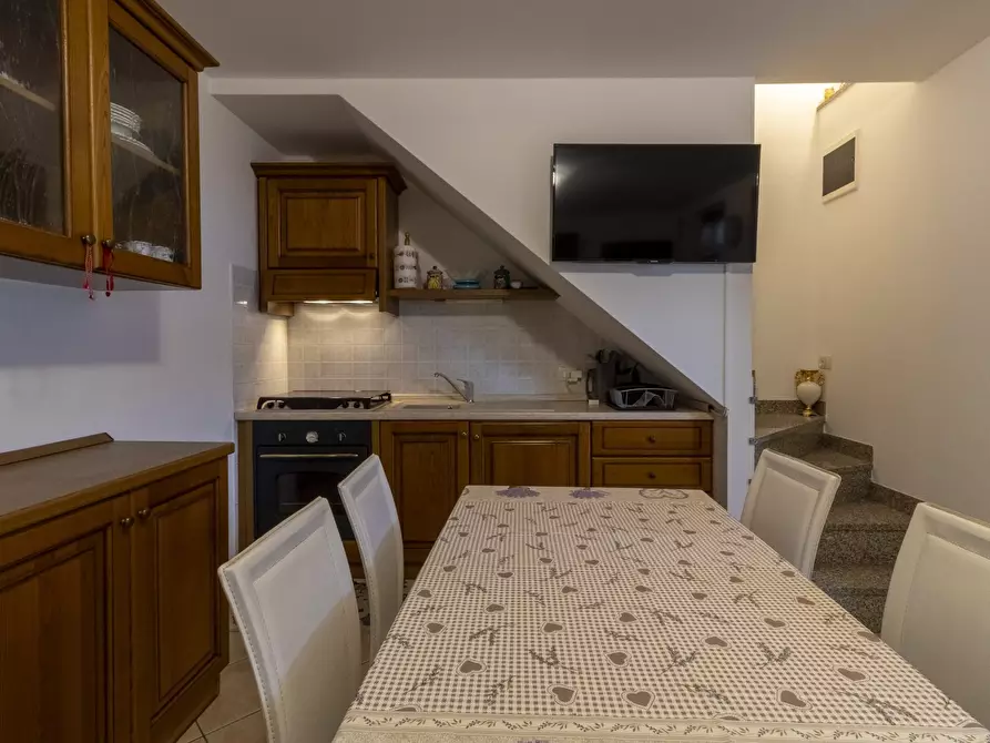 Immagine 5 di Casa indipendente in affitto  a Mandello Del Lario