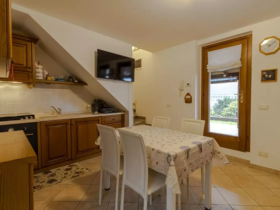 Immagine 4 di Casa indipendente in affitto  a Mandello Del Lario