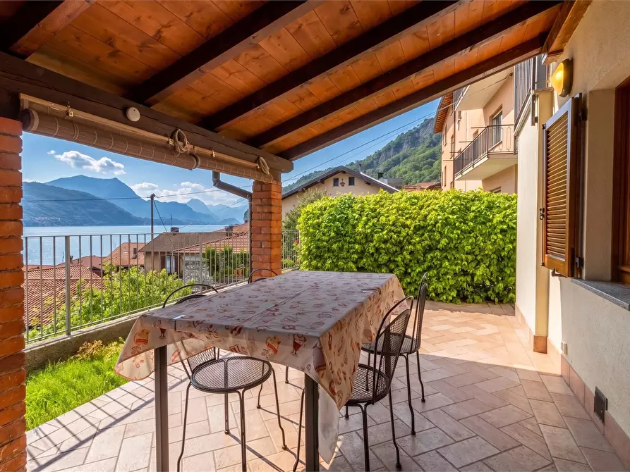 Immagine 2 di Casa indipendente in affitto  a Mandello Del Lario
