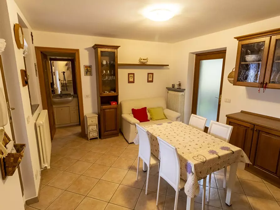 Immagine 9 di Casa indipendente in affitto  a Mandello Del Lario