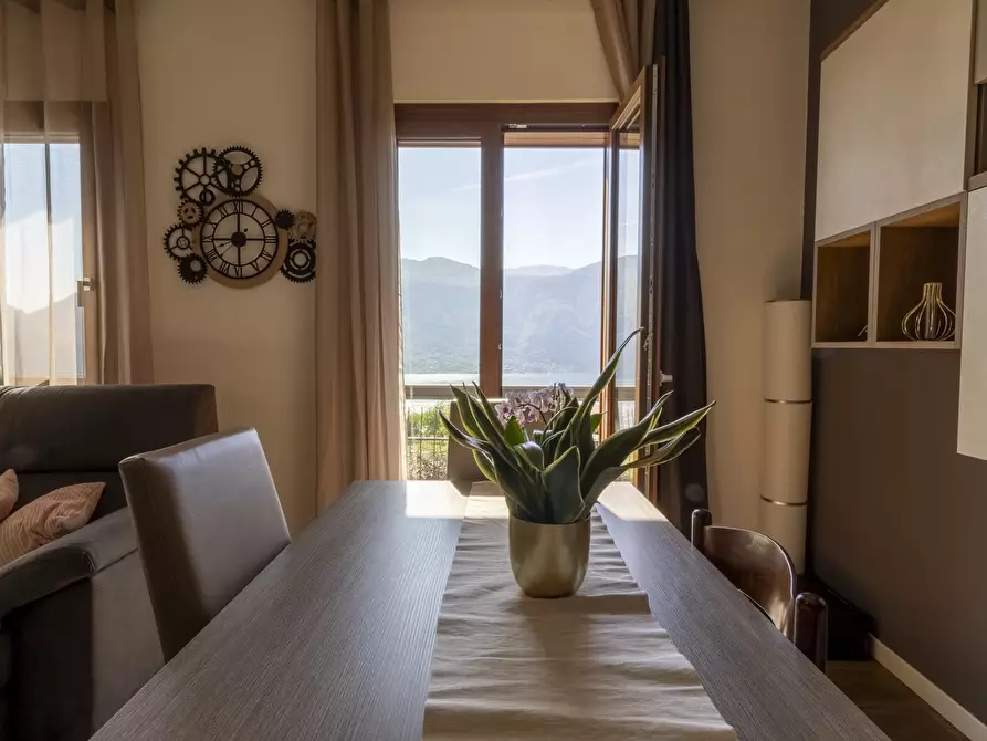Immagine 3 di Appartamento in vendita  a Abbadia Lariana