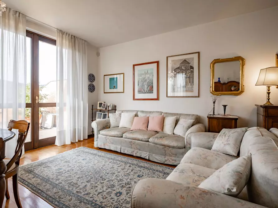 Immagine 3 di Appartamento in vendita  30 a Lierna
