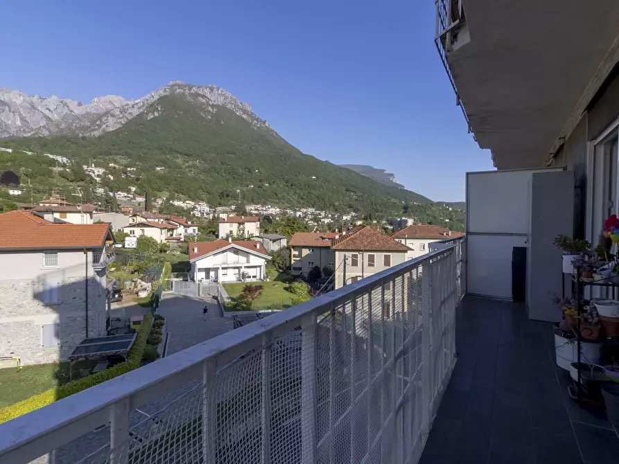 Immagine 9 di Appartamento in vendita  15 a Mandello Del Lario