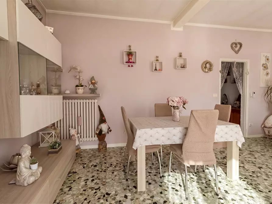 Immagine 8 di Appartamento in vendita  a Mandello Del Lario