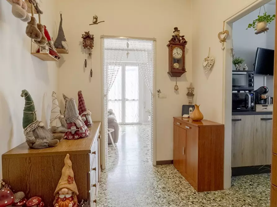 Immagine 9 di Appartamento in vendita  a Mandello Del Lario
