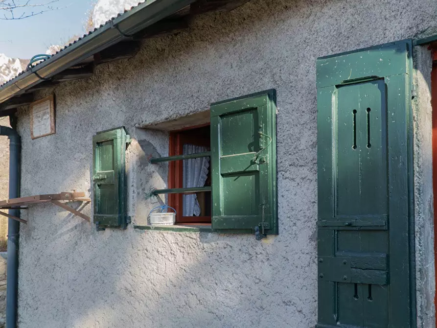 Immagine 5 di Casa indipendente in vendita  a Mandello Del Lario