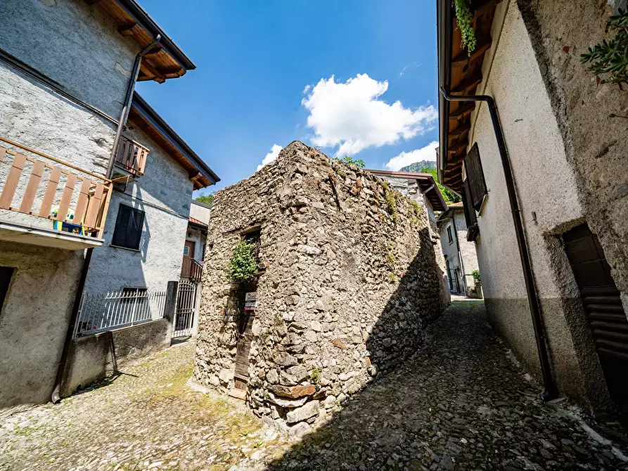 Immagine 5 di Casa indipendente in vendita  1 a Mandello Del Lario